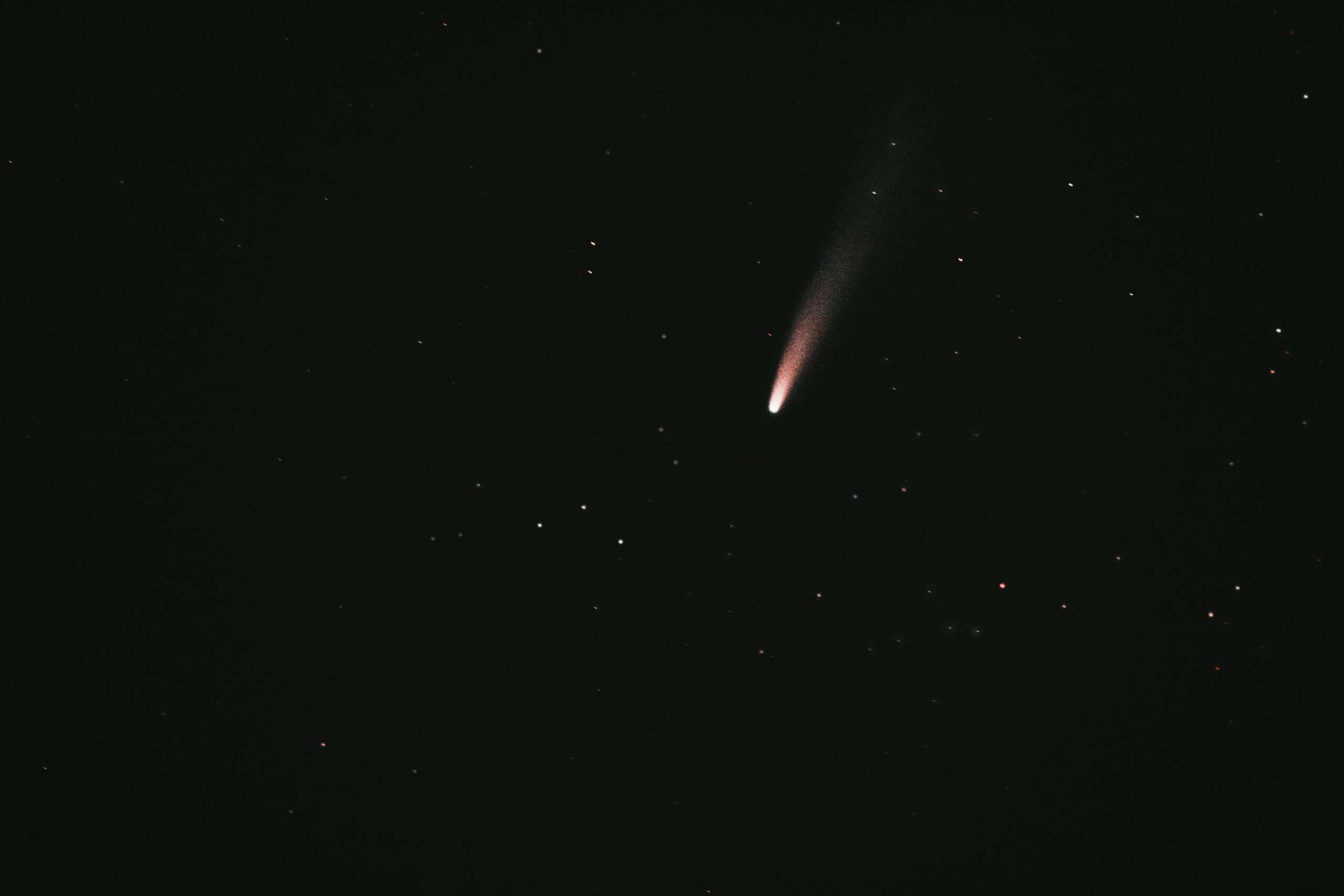 Comet ‘bigger than Mount Everest’ heading toward Earth