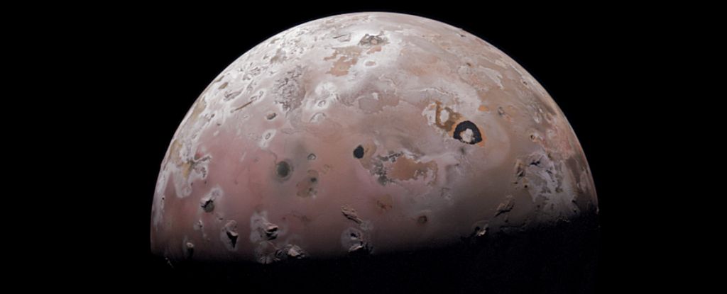 NASA’s Juno Flyby Reveals Jupiter’s Volcanic Moon in Mind-Blowing Detail : ScienceAlert